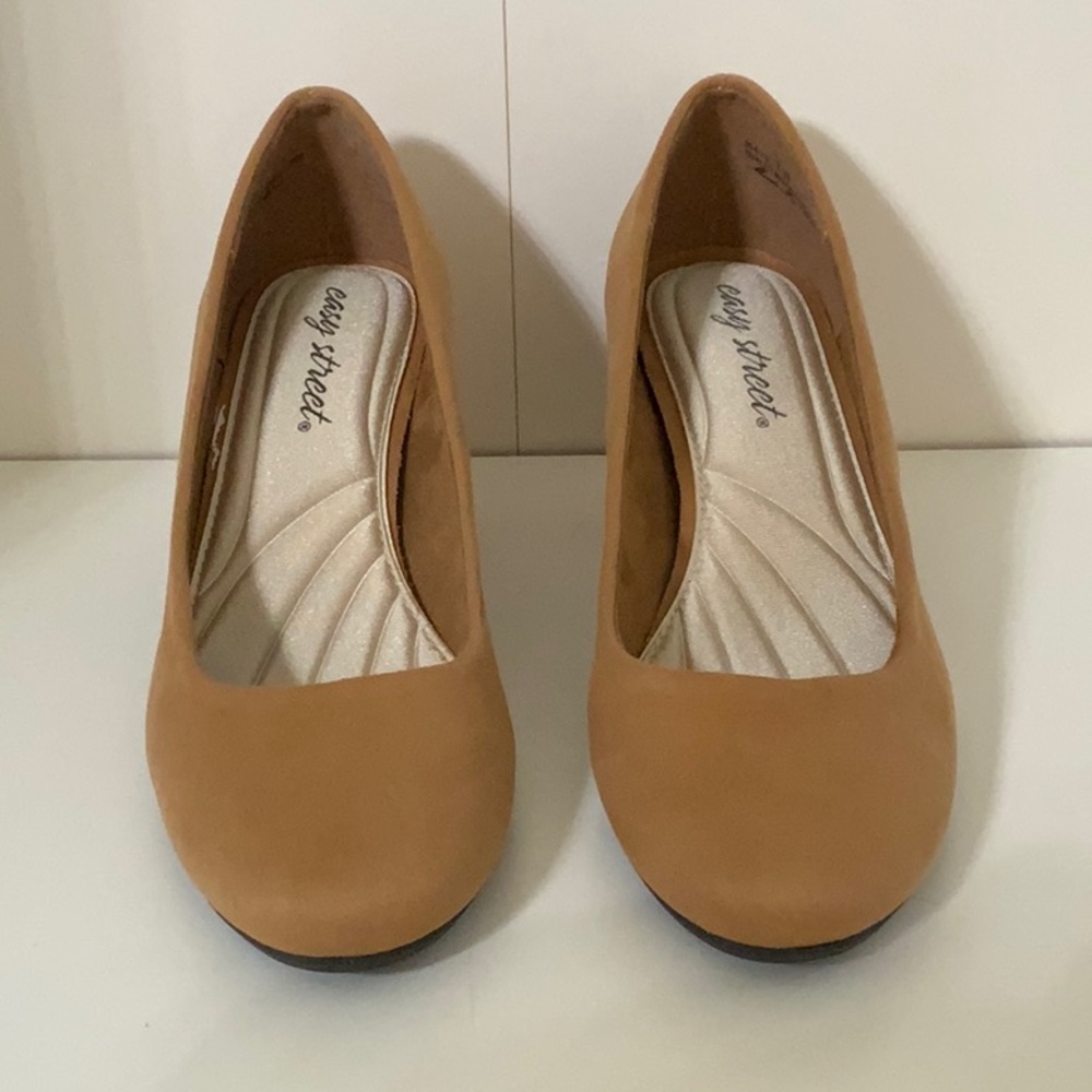 Easy Street Sand Pumps Size 7W